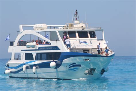 Daily ferry tickets for Island hopping to Ionian Islands | Lefkada Palace