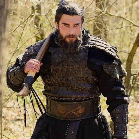 'Ertugrul': Turgut Alp appears to be a real warrior in THIS video