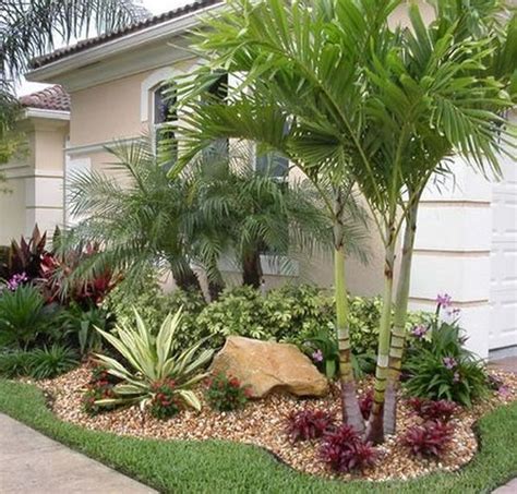 50 Florida Landscaping Ideas Front Yards Curb Appeal Palm Trees_6 ...