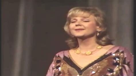 Lucia Popp: Song to the Moon (Rusalka) - YouTube