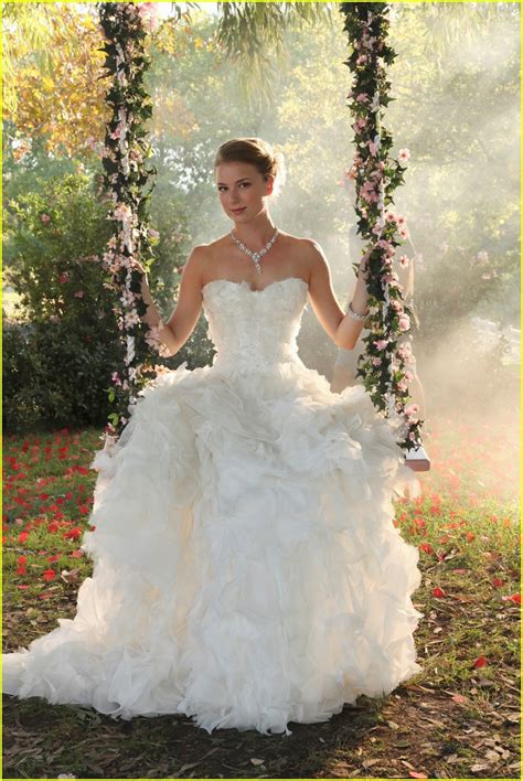 Relive Emily VanCamp & Josh Bowman's Wedding on 'Revenge': Photo 3898144 | Emily VanCamp, Joshua ...