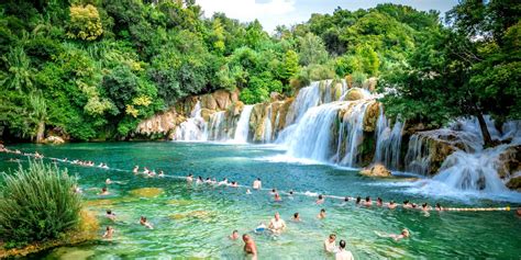 Chorwacja: Park Narodowy Krka wprowadza zakaz kąpieli - Podróże