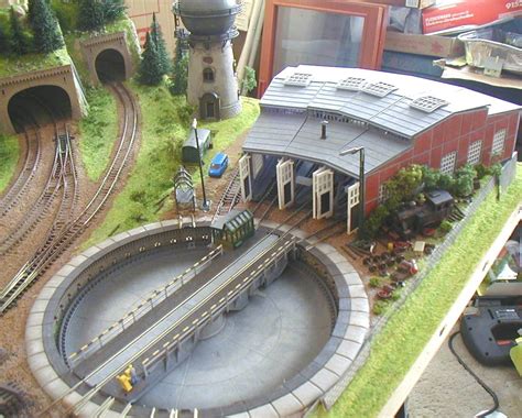 Jayson's 3' X 5' Outstanding N Scale Model Train Layout