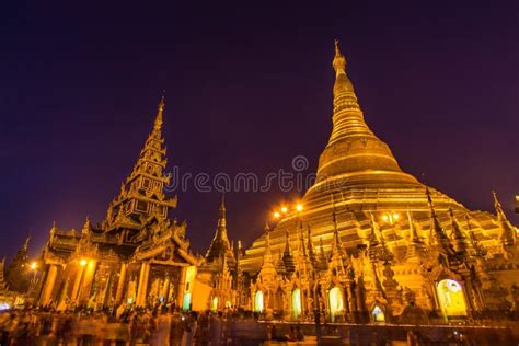 Shwedagon Pagoda at night editorial stock photo. Image of night - 123574278