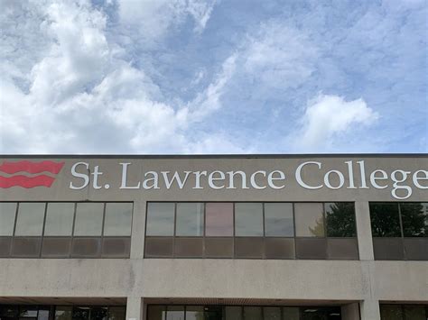 St. Lawrence College to keep vaccine policy in place | Brockville ...