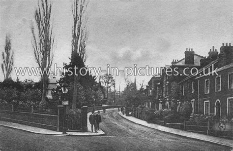 Street Scenes - Great Britain - England - Essex - Brentwood - Queens Road, Brentwood, Essex. c ...