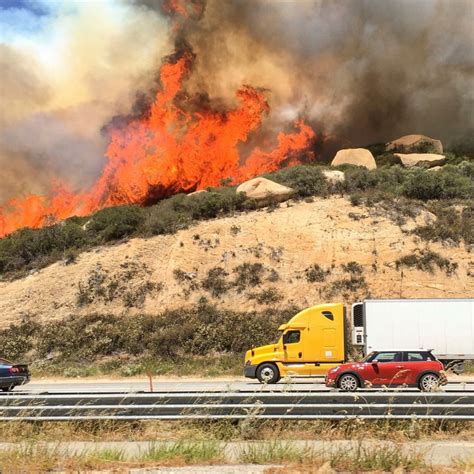 Video: Temecula Fire burns near I-15 Freeway, creates major traffic jam ...