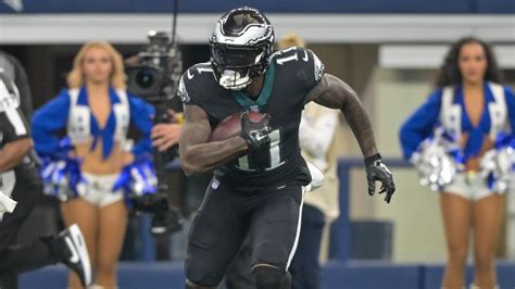 EAGLES AJ BROWN PASSED MIKE QUICK, BUT FELL 4 YDS SHORT OF GOAL! | Fast Philly Sports