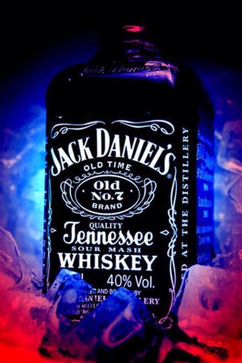 Garrafa de jack daniels, Garrafas de cerveja, Bebidas com uísque