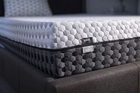 Best Mattress for Back Pain in 2020 – PhatFusion