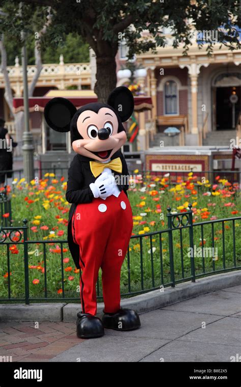 Mickey Mouse at Disneyland theme park California Stock Photo - Alamy