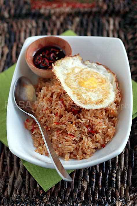 Nasi Goreng (Indonesian Fried Rice) - Rasa Malaysia