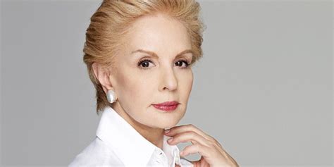 Carolina Herrera | Mujeres elegantes, Moda para mujeres mayores, Consejos de moda para mujeres