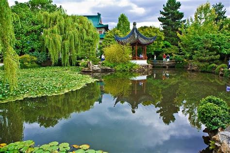 Private Tour: Gardens Of Vancouver: Triphobo