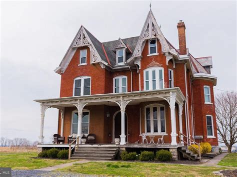 1909 Farmhouse For Sale In Willow Street Pennsylvania — Captivating Houses