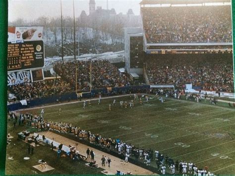 Last touchdown in 1994 at Milwaukee county stadium by Brett | Nfl ...