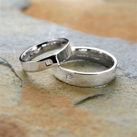 Platinum wedding rings: 5 keys - Dino System