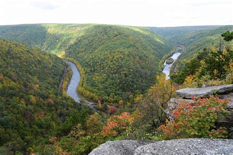 7 Scenic Drives to Experience Pocono Fall Foliage