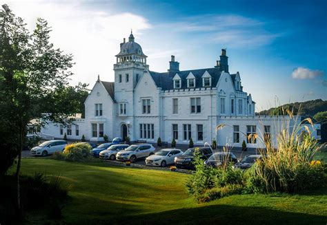 We are very proud about our hotel. Here is the Skeabost House Hotel in the full glory. | Isle of ...