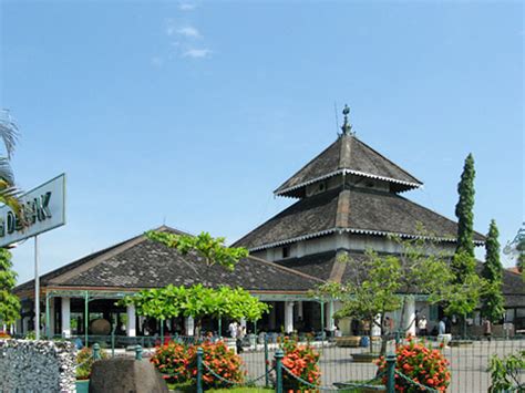 Indonesian Tourism: Demak Great Mosque