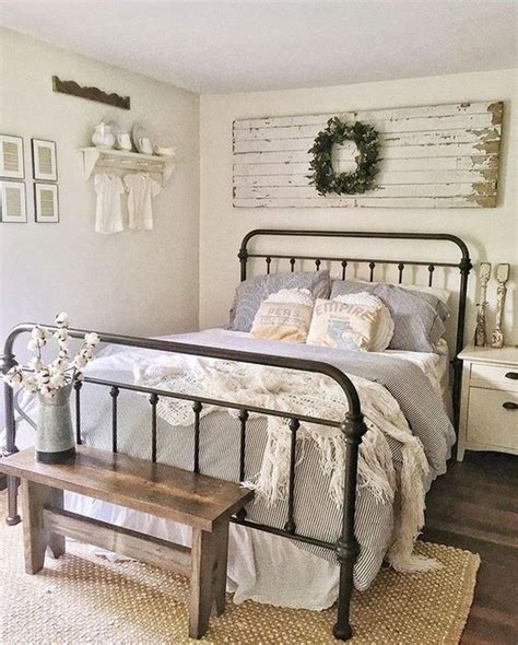 21 Enchanting Farmhouse Bedroom Decor Ideas for 2021