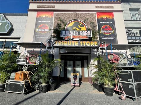 FULL TOUR: Jurassic Park 30th Anniversary Tribute Store Opens With ...