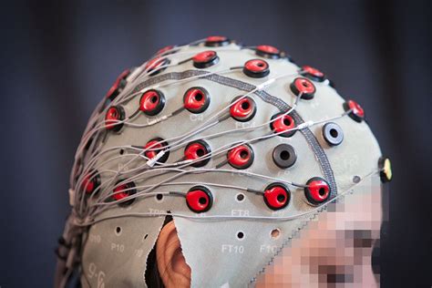 Brain-controlled robots | MIT News | Massachusetts Institute of Technology