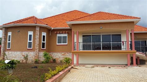 HOUSES FOR SALE KAMPALA, UGANDA: HOUSE FOR SALE KIRA NAMUGONGO, KAMPALA