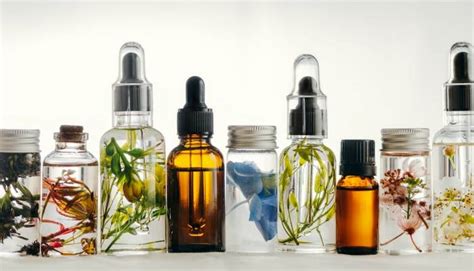 Natural vs. Synthetic Fragrance - What's the Big Deal? – Each & Every Company