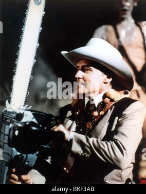 THE TEXAS CHAINSAW MASSACRE PART 2 (1986) DENNIS HOPPER TCM2 002CP Stock Photo - Alamy