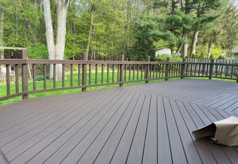 Deck Staining Before and After - Grandrapids