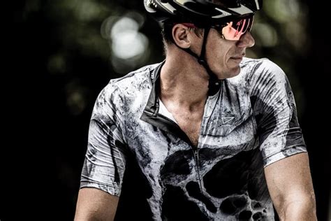 20 Top Cycling Apparel Brands and Kits | Man of Many