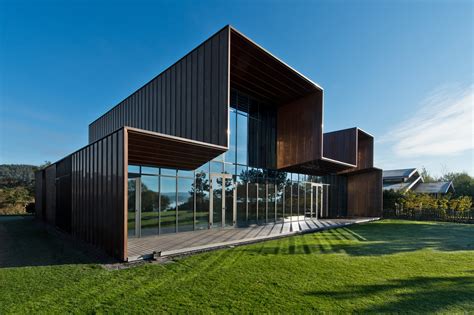 Gallery of Family House in Kaunas / Architectural Bureau G.Natkevicius & Partners - 1