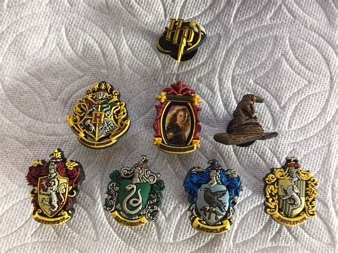 HARRY POTTER JIBBITZ HARRY POTTER SHOE CHARM HOGWARTS GRYFFINDOR ...