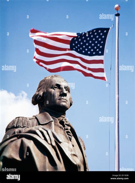 STATUE OF GEORGE WASHINGTON WITH AMERICAN FLAG Stock Photo: 52274079 - Alamy