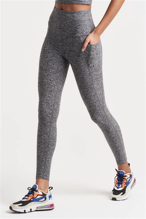 The 20 Best Yoga Pants With Side Pockets | Who What Wear