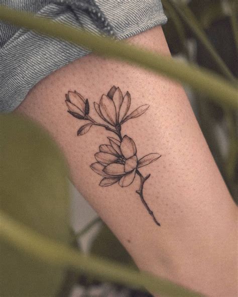 Magnolia Flower Tattoo On Wrist | Tatouges Myweb