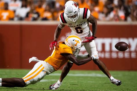 Breaking: Tennessee Vols Football Veteran DB Out for the Season - Sports Illustrated Tennessee ...