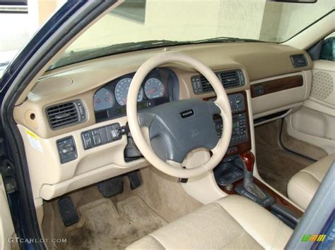 2000 Volvo S70 Standard S70 Model interior Photo #47732701 | GTCarLot.com