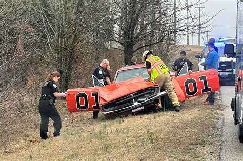 Two People Hospitalized After Crashing the 'Dukes of Hazzard' Car