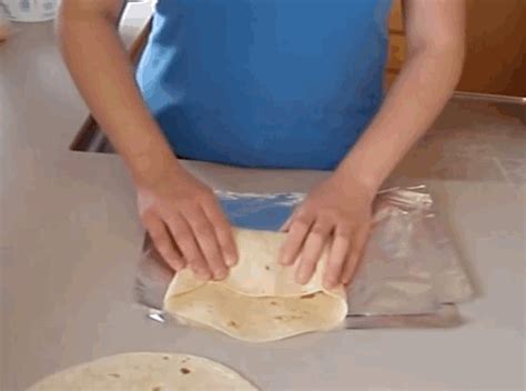 The Right Way To Wrap A Burrito | Burritos, Mexican food recipes, Recipes