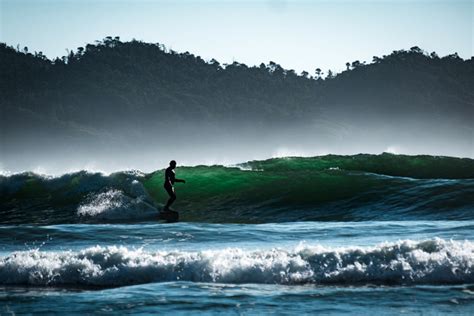 Tofino: the capital of surfing in Canada