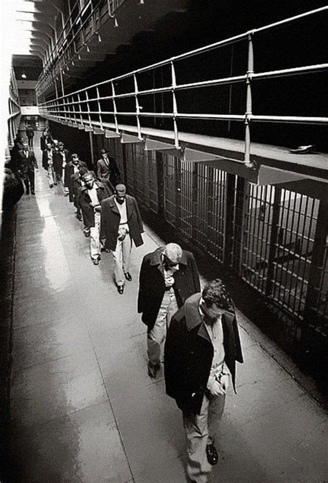 Last prisoners of Alcatraz leaving : r/pics