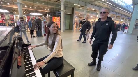 Boogie Woogie Queen Rocks The Public Piano - YouTube