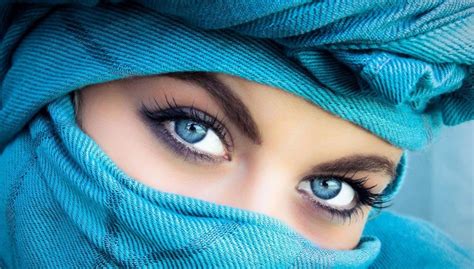 Top 10 Most Beautiful Eyes in the World