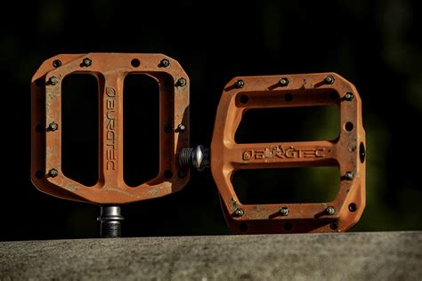 Best mountain bike flat pedals for 2020: metal and plastic - MBR