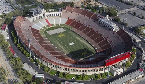 Largest NFL Football Stadiums | Nfl football stadium, Football stadiums ...