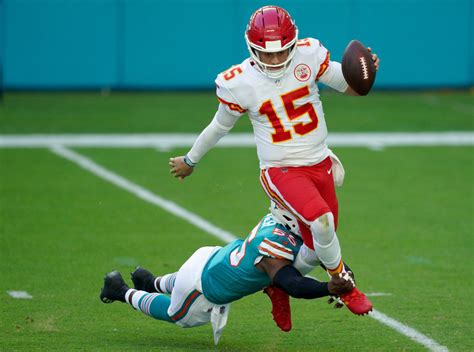 NFL Makes Decision On Chiefs vs. Dolphins Amid 'Dangerous' Forecast - The Spun