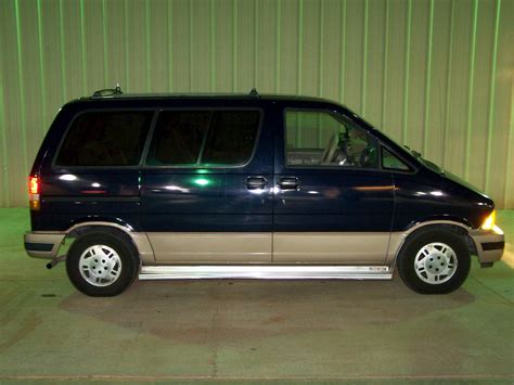 1996 Ford Aerostar XLT Rear-wheel Drive Wagon 4-spd auto w/OD