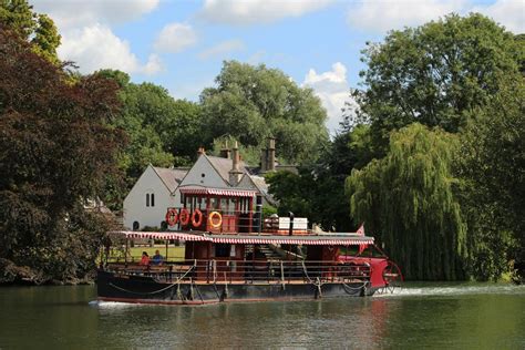 Paddle steamer, River Thames, Magna Carta Island, Runnymede - Beautiful ...